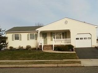 11 Ciecko Ct, Sayreville, NJ 08872