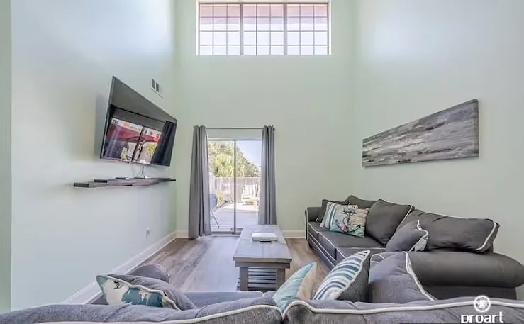 2 bed, 1500 sqft, $2,300 — Photo 2