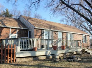 20232 219th St, Tonganoxie, KS 66086