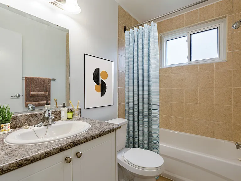 192 Kemp Cres — Photo 7
