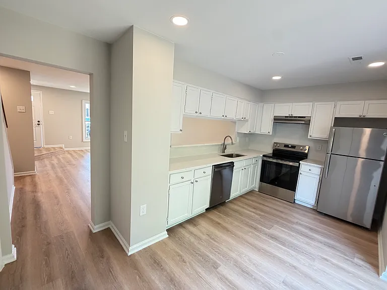 10430 Paradise Ct — Photo 2