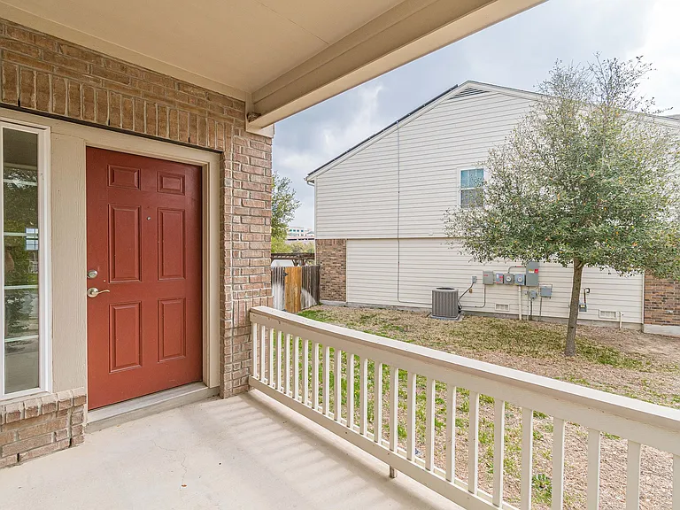 13803 Laramie Hl — Photo 5