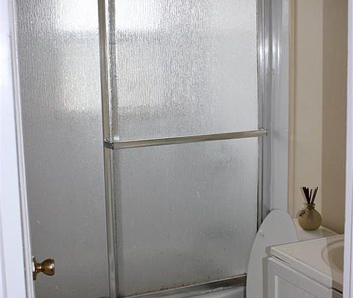 3rd image of 1396 Dixwell Ave #3