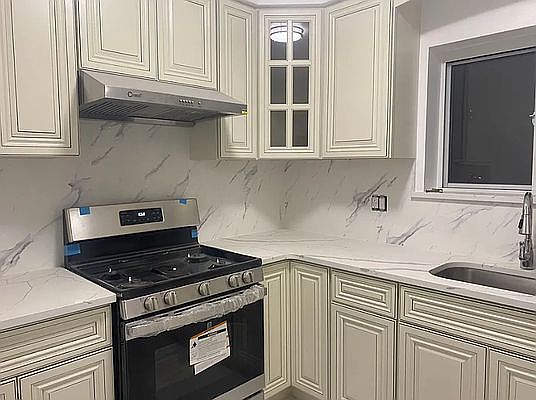 2nd image of 150-04 Centreville St #3
