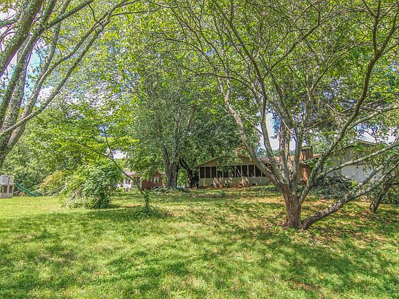 2nd image of 804 Whirlaway Cir