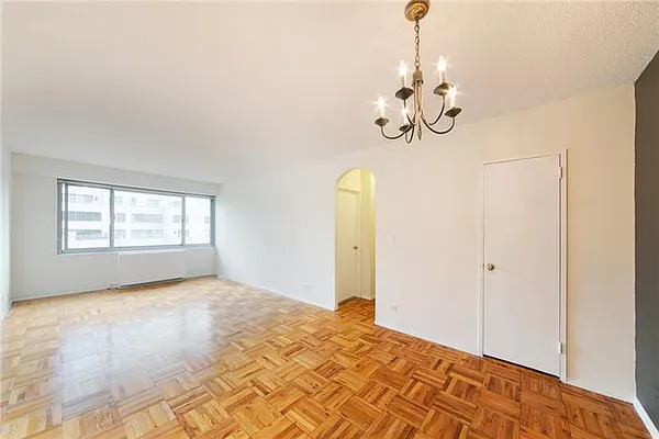 Sold by Maxwell Jacobs | media 3