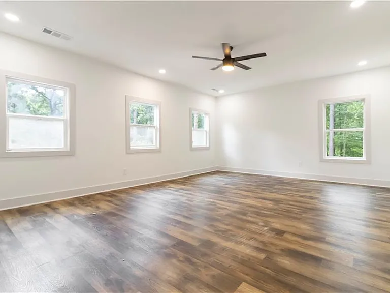 2884 Thompson Cir — Photo 28
