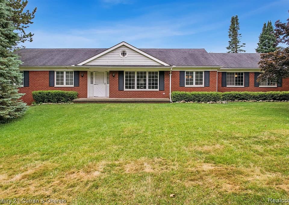 2995 W Buno Rd, Milford, MI 48380 Zillow