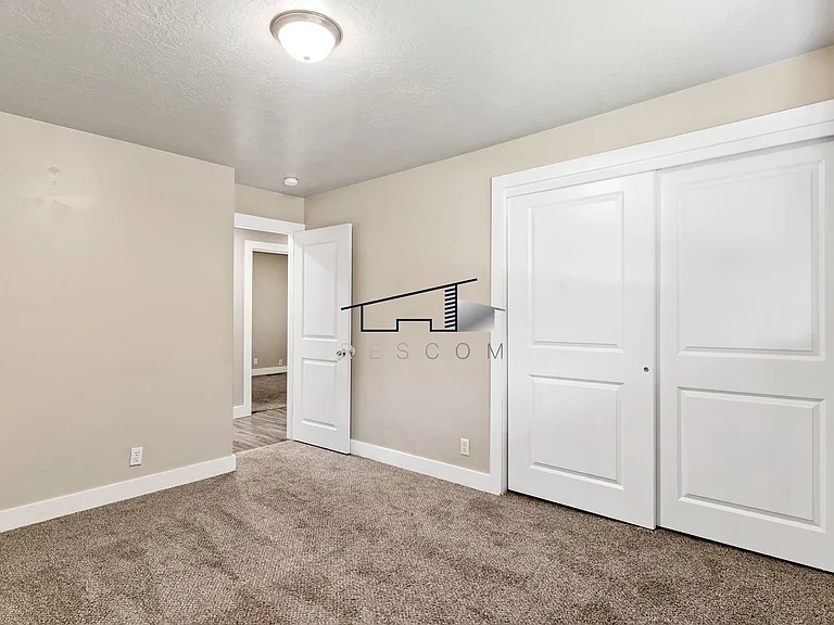 1334 Henderson Dr — Photo 19