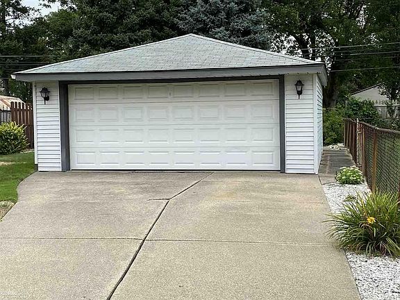 2nd image of 25716 Winton St
