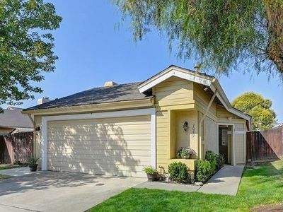 7049 Sprig Dr, Sacramento, CA, 95842
