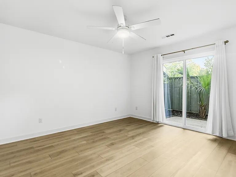 1174 Village Creek Ln #1APT-2 — Photo 5