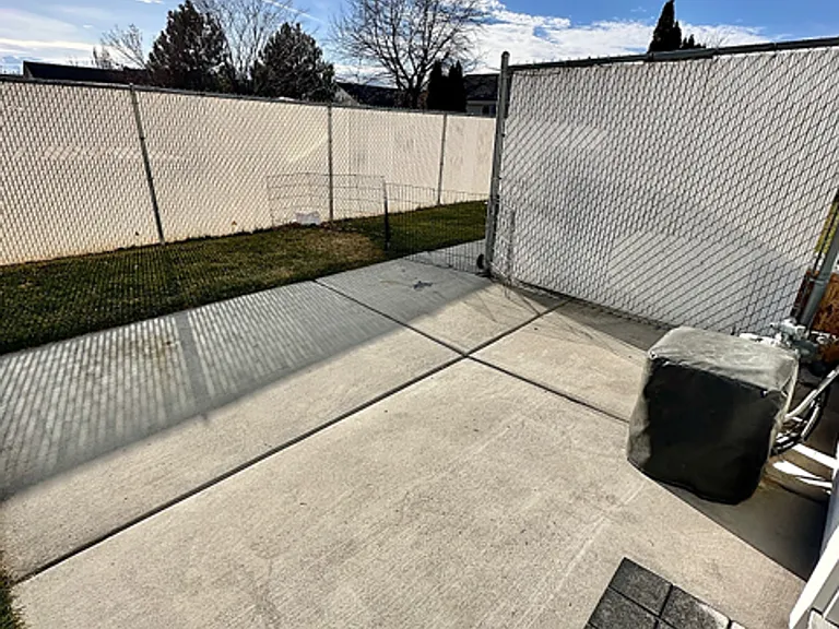1596 Dustin Cir #C — Photo 13