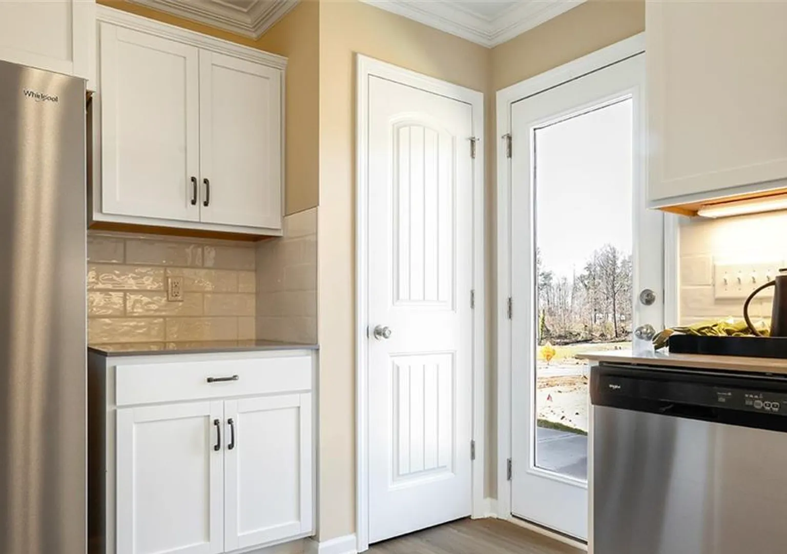 Modern End-Unit Townhome with Main-Level Primary Suite & Loft in Strawberry Creek — Photo 3