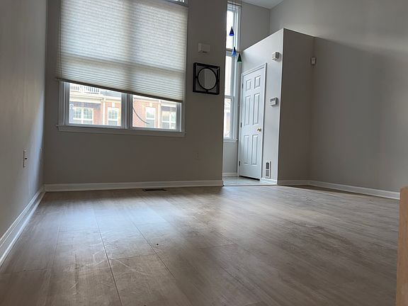 4th image of 320 Midland Ct #320