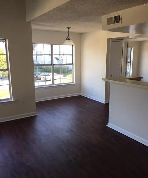 15629 Easthaven Ct — Photo 1