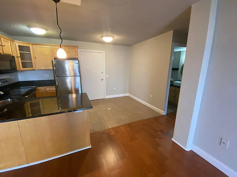 909 Logan St #11E — Photo 9