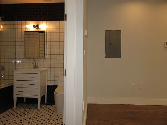 Rented by Rennit Inc. | media 7