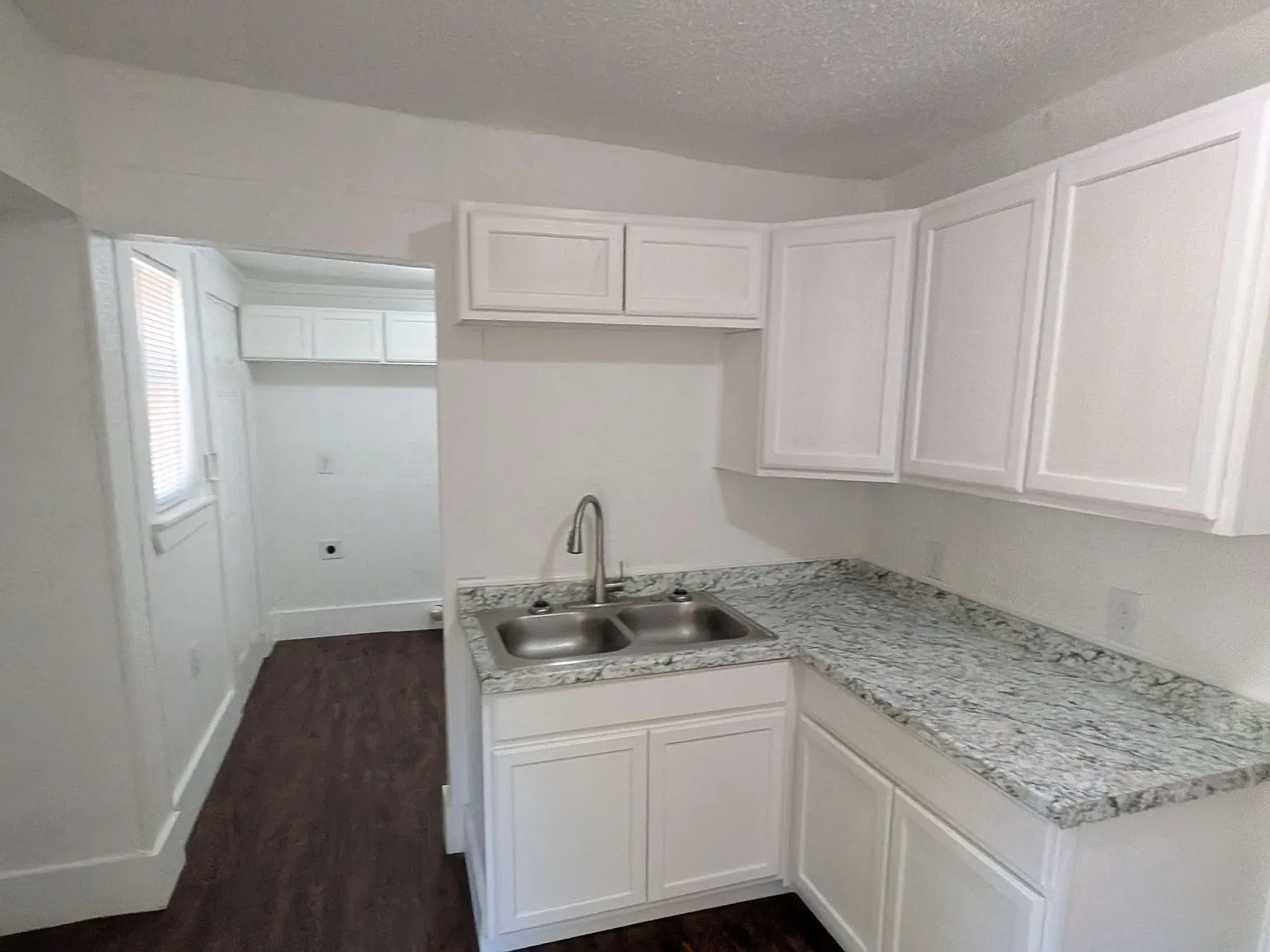 2 bed, 1200 sqft, $1,495 — Photo 2