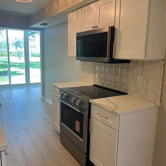 4890 Bay St NE #127 — Photo 10