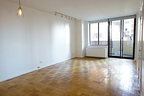 Rented by Level Group | media 12