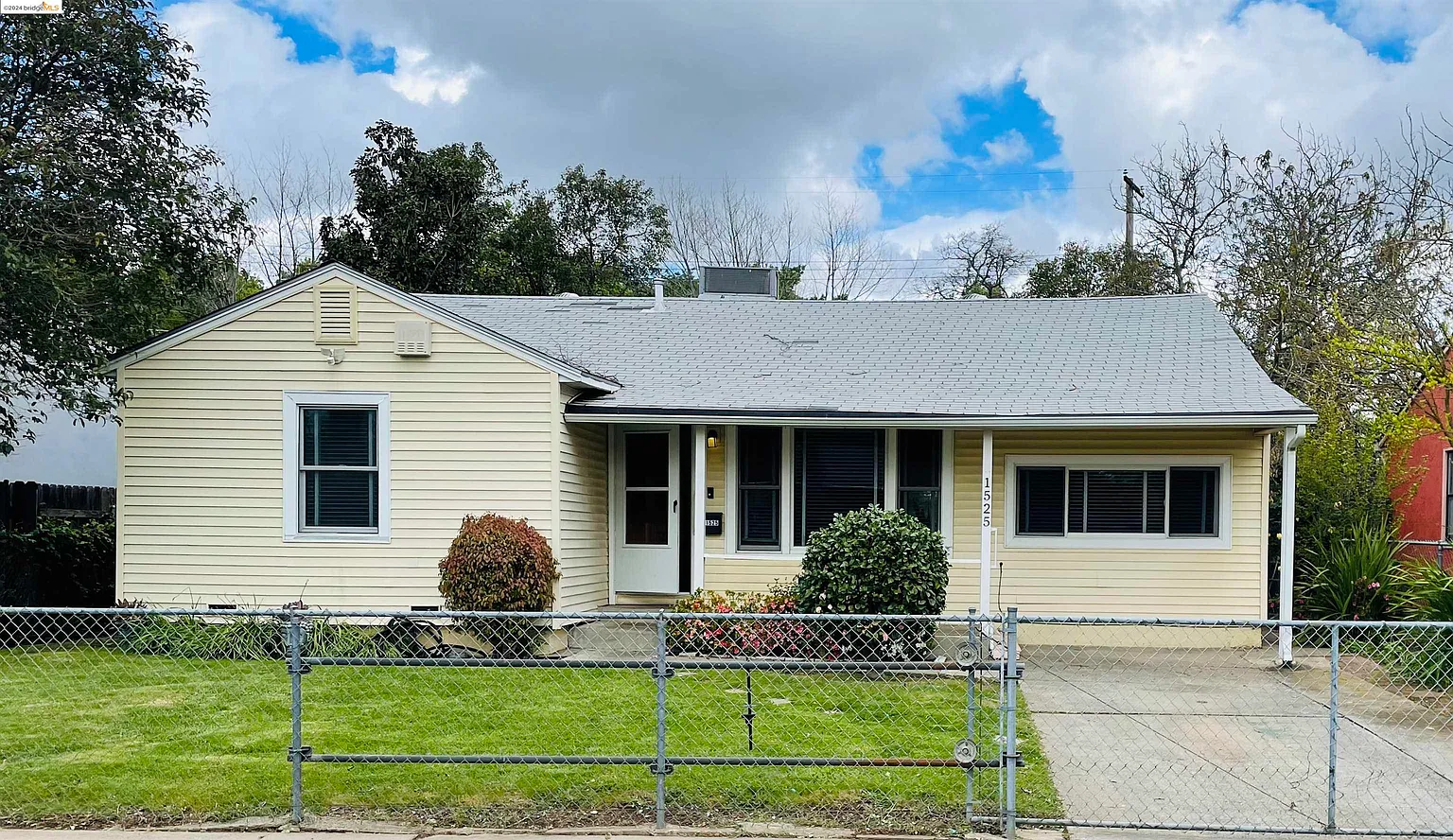 1525 London St photo 1