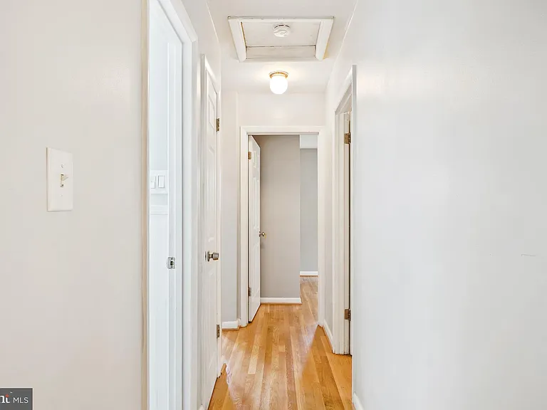9017 Saint Andrews Pl — Photo 17