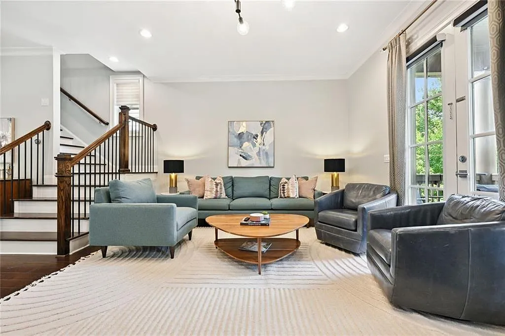 4 bed, 3.5 bath, 2757 sqft, $7,500 — Photo 3