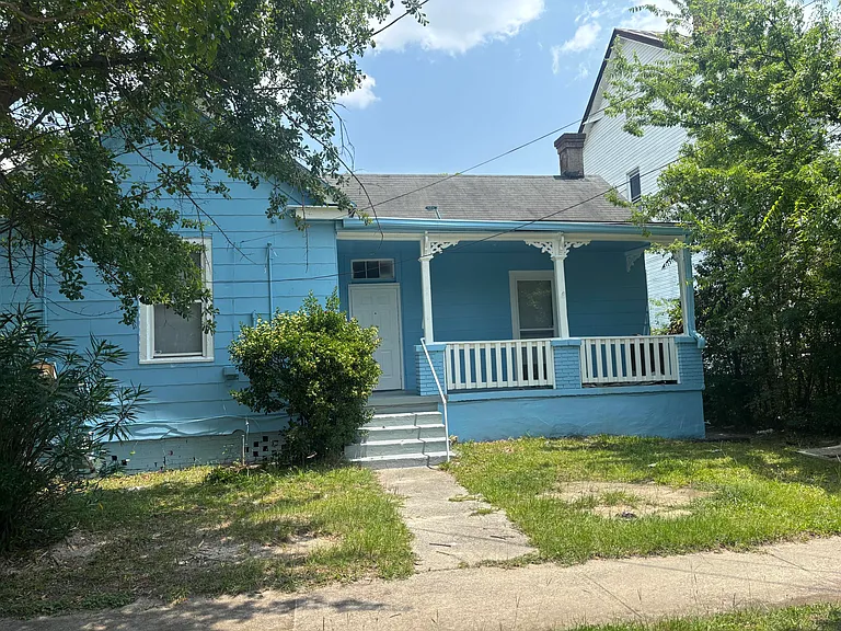 642 Crawford Ave — Photo 1