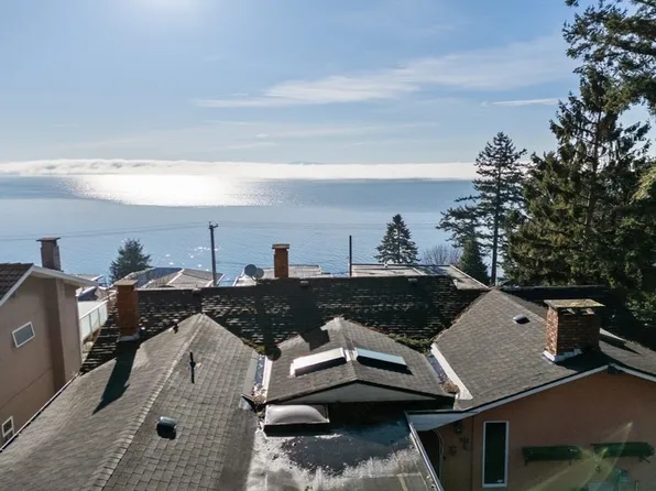 14310 Sunset Dr, White Rock, BC V4B 2V5