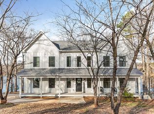 756 Lynnhaven Dr, Seneca, SC 29678