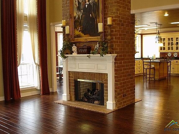 4th image of 801 Kingswood Dr