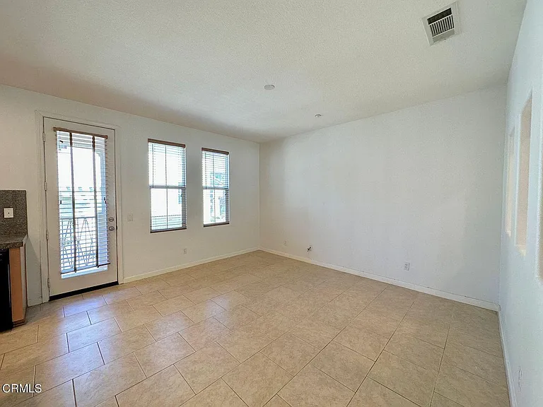 1202 Bayside Cir — Photo 23