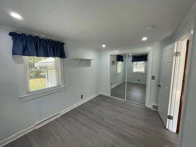 39 Newton Ave — Photo 12