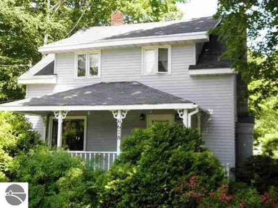 6678 North St, Benzonia, MI, 49616
