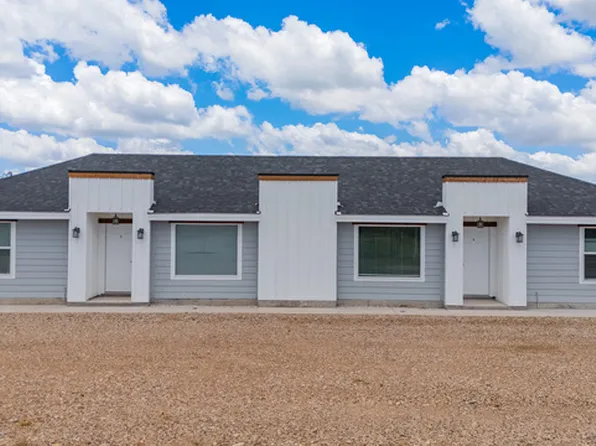 221 Dub Dr, Eagle Pass, TX