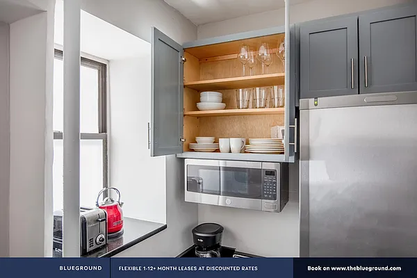 Rented by The Blueground | media 36