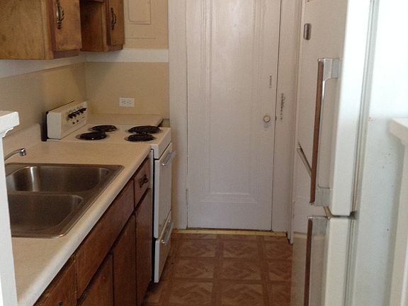 2nd image of 203 E 4th St #313