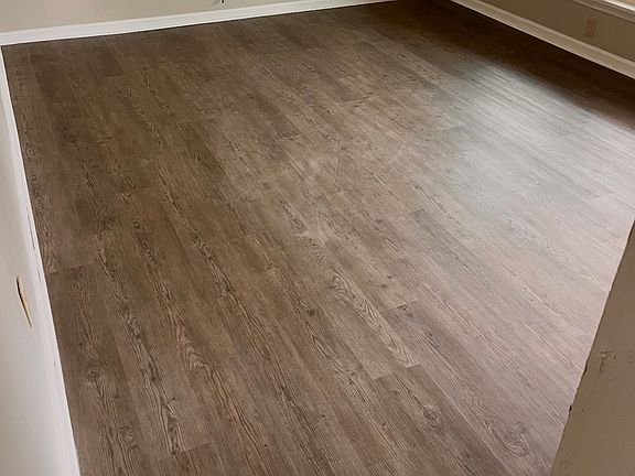 3rd image of 7724 Mackie Ln