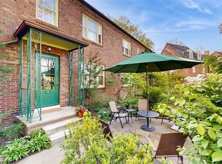 606 Pennridge Rd, Pittsburgh, PA 15211