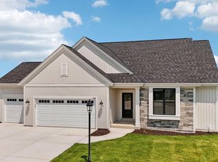 2690 Mapleton Ave, East Troy, WI 53120