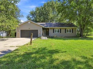 25791 Columbia Rd, Paola, KS 66071