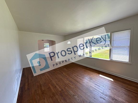 2nd image of 622 Cardinal Ave
