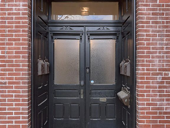 2nd image of 1340 N Park Ave #2