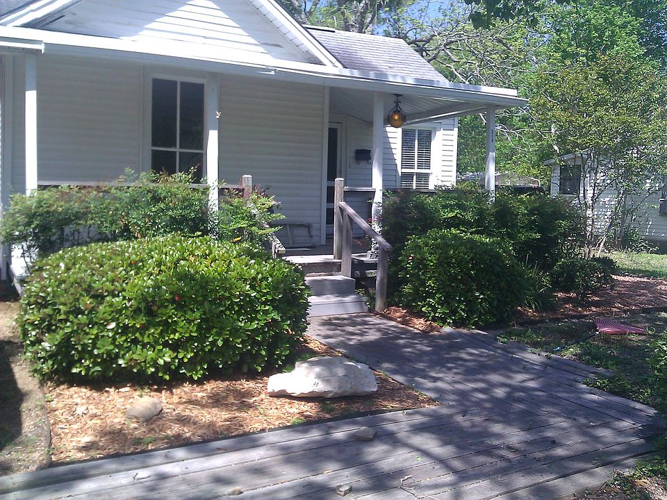 1st image of 214 S 6th St
