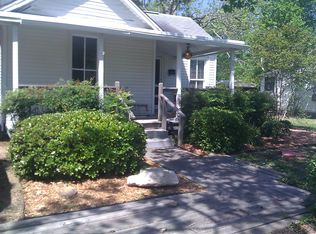 214 S 6th St, La Porte, TX 77571
