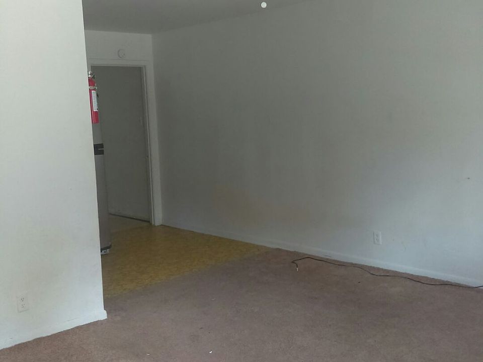 2nd image of 1215 Tulane Ave APT A