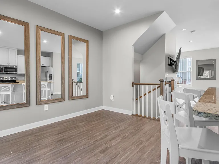 446 Westport St — Photo 11