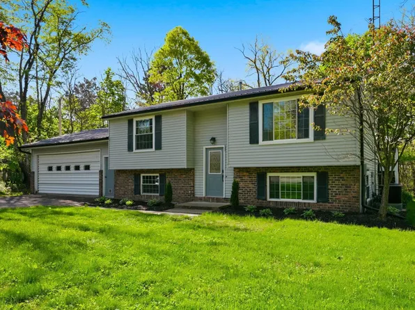 715 W 9th St, Rochester, IN 46975