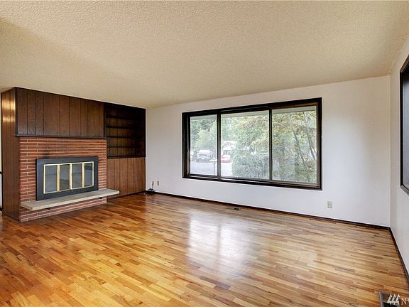 4th image of 455 Alta Vista Pl